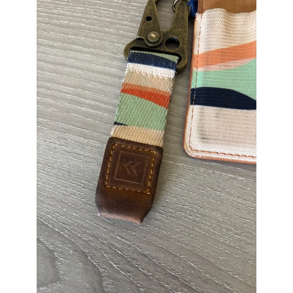 Thread Wallets Elastic Card Holder‎ with Wristlet Lanyard Leather Wave Gorp